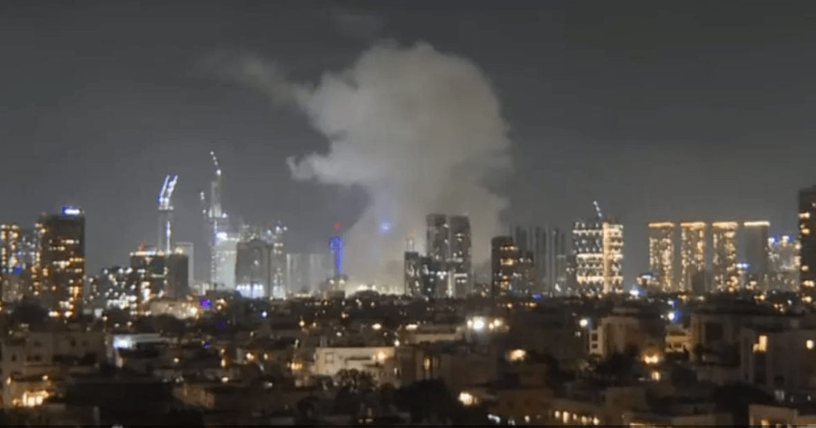 بدء الرد الإيراني.. إطلاق مئات الصواريخ الباليستية تجاه إسرائيل