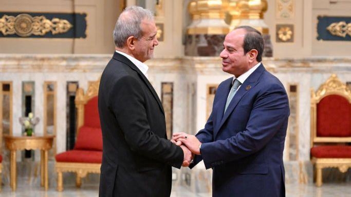 العلاقات المصرية الإيرانية: من مصاهرة بين عائلتين حاكمتين إلى اتهامات متبادلة ثم مساع دبلوماسية للتقارب