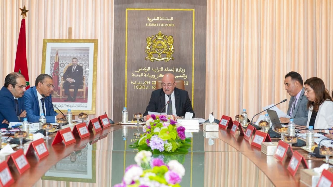 'وزارة الإسكان' تعزز العمل الاجتماعي وترسخ مبادئ التضامن لفائدة موظفيها