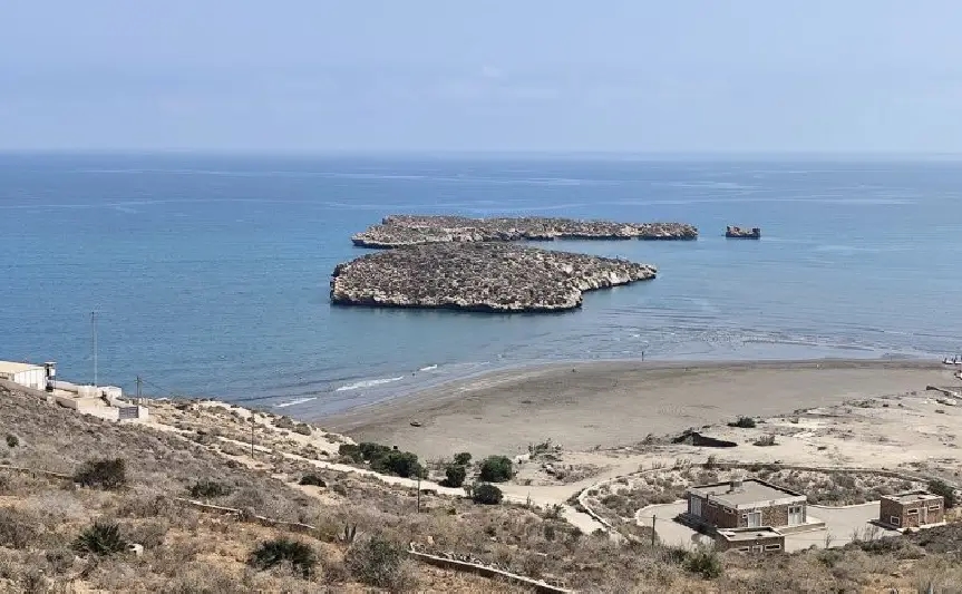 خلفيات إزالة العلم الإسباني من جزيرتين محتلتين قبالة المغرب