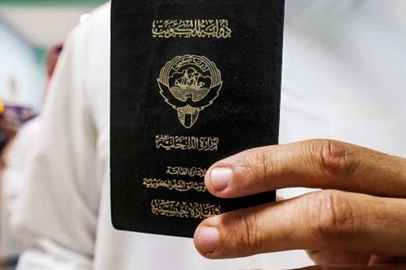 سحب الجنسية الكويتية من 363 شخصا