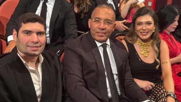 رجل الأعمال ماهر فودة يحضر العرض الخاص لـ "المشروع X" بصحبة خالد صلاح وشريهان أبو الحسن