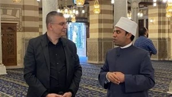 "واحد من الناس" في حلقة خاصة من داخل مسجد السيدة زينب.. الأحد والاثنين