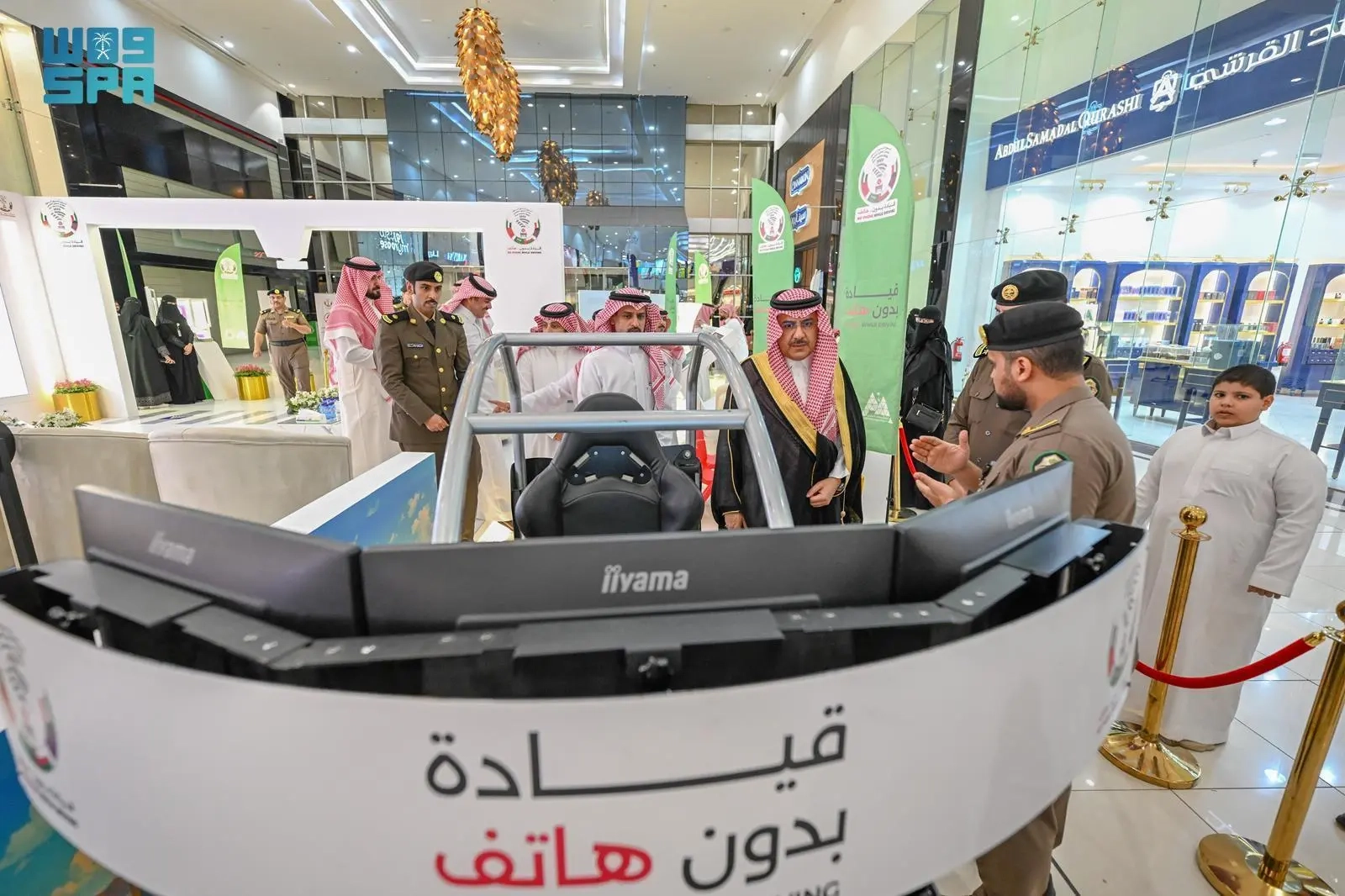وكيل إمارة حائل المكلف يزور معرض أسبوع المرور الخليجي الموحد 2025