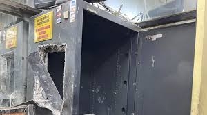 حفروا نفقا عبر جدار وسرقوا مجوهرات بقيمة 10 ملايين دولار
