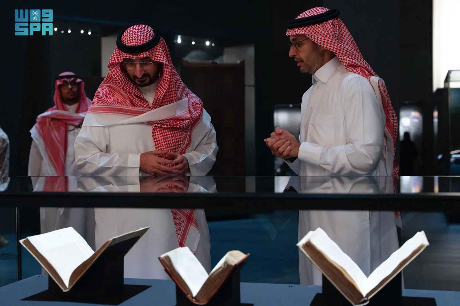 سمو وزير الحرس الوطني يزور 'بينالي الفنون الإسلامية 2025'