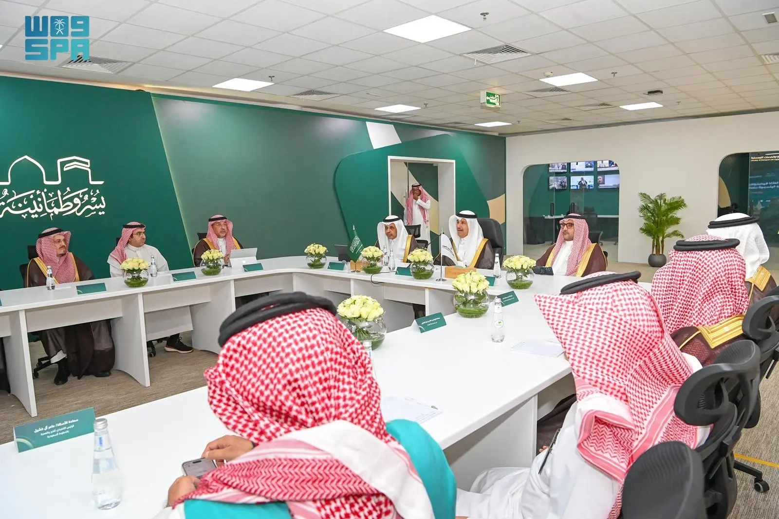 وزير النقل والخدمات اللوجستية يرأس اجتماع اللجنة الإشرافية الرابع ويدشّن مبادرات نوعية استعدادًا لموسم الحج