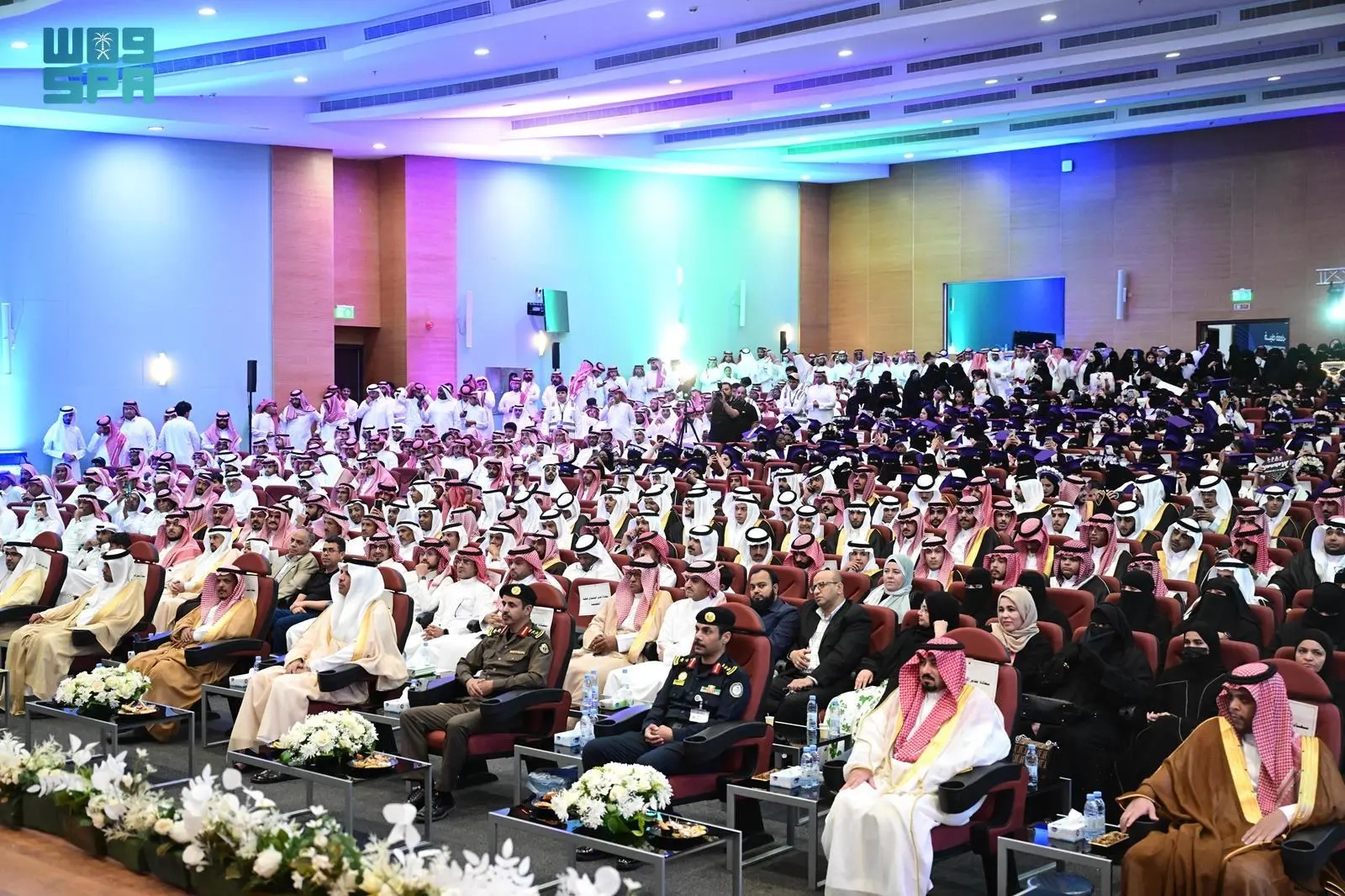 فرع جامعة طيبة في العُلا يحتفي بتخريج الدفعة الحادية والعشرين من طلابه وطالباته