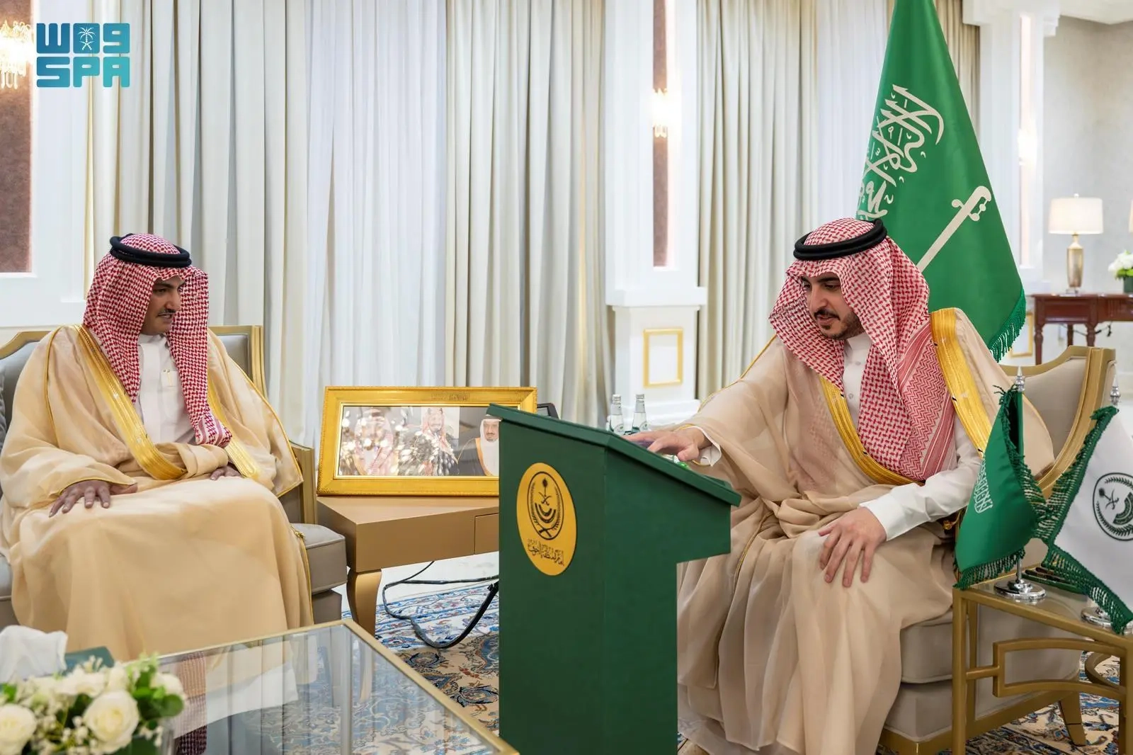 أمير الجوف يدشّن مركبة 'عبيّة' ويطلق فعاليات اليوم العالمي للهلال الأحمر