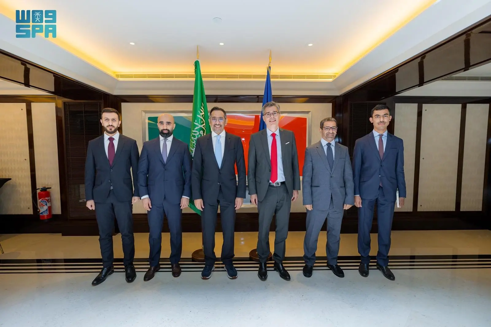 وزير الصناعة والثروة المعدنية يختتم زيارته الرسمية إلى الجمهورية الفرنسية