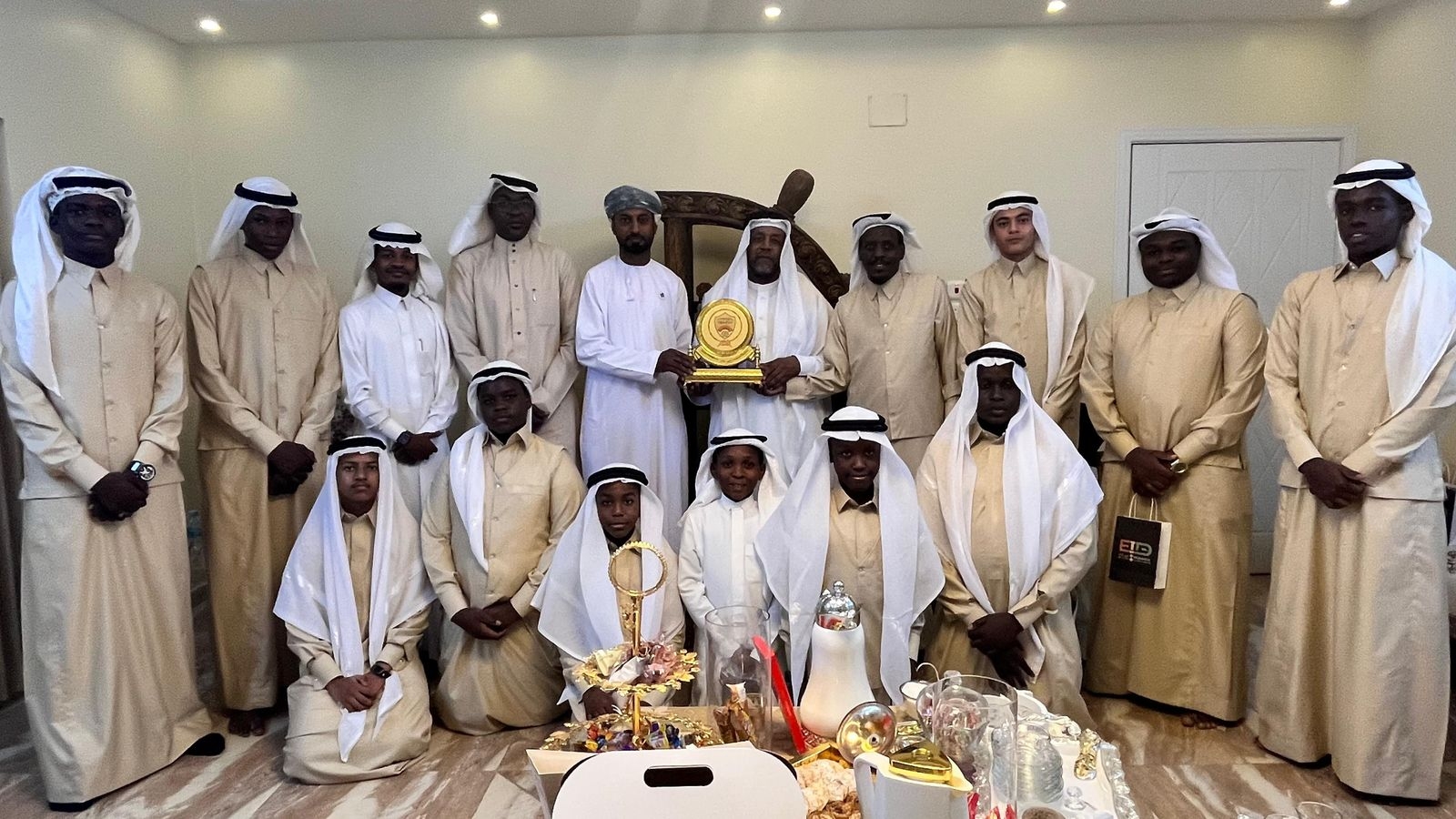 برفقة القائد الكشفي العماني راشد السيابي..حسن سقطي يستقبل كشافة شباب مكة