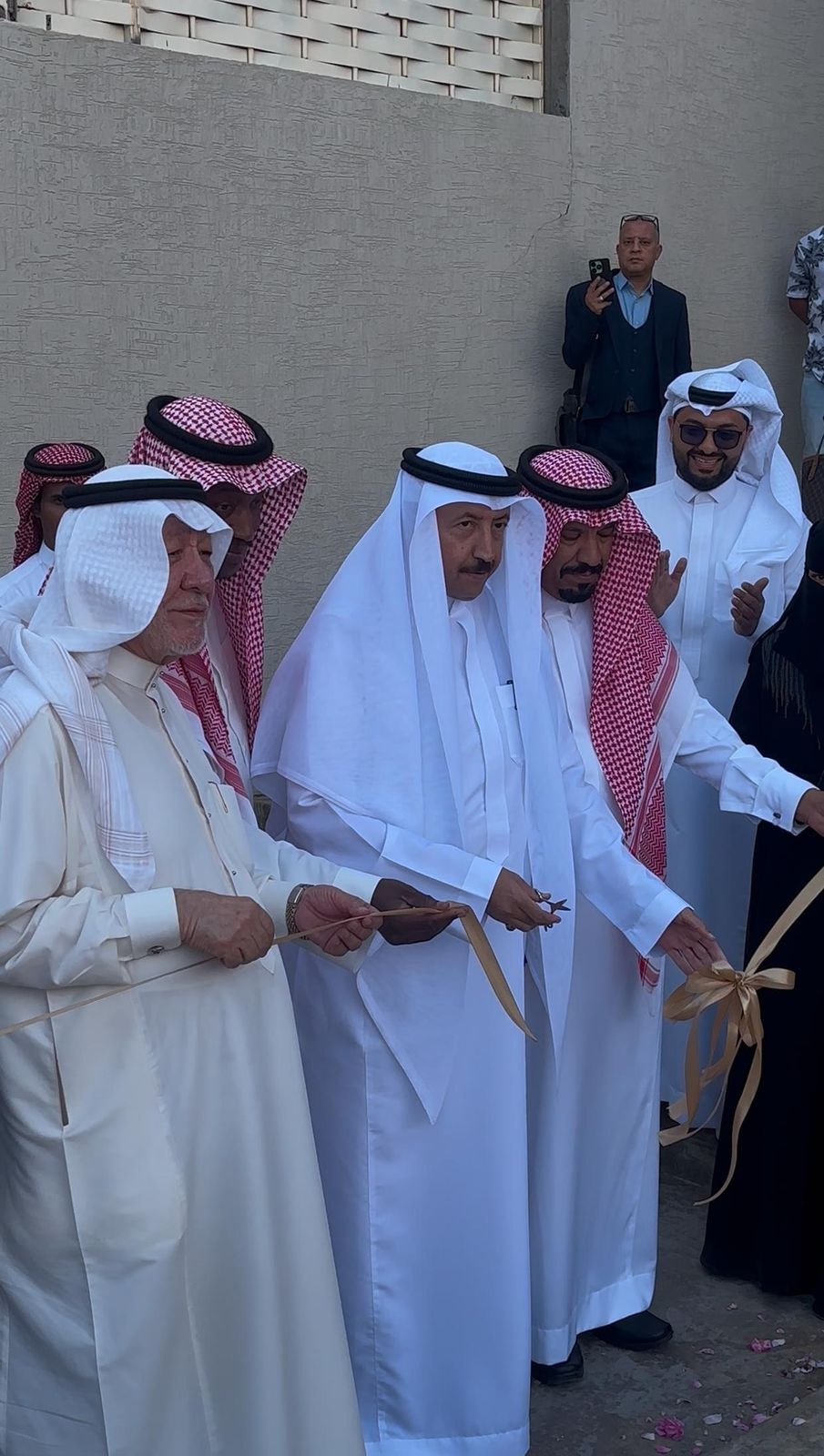 تدشين معرض 'سيمفونية ورد' في الطائف