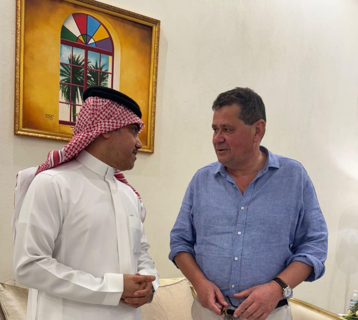 السفير البريطاني يشيد بجهود المملكة لتحقيق أهداف التنمية الشاملة والتعاون الخليجي المشترك