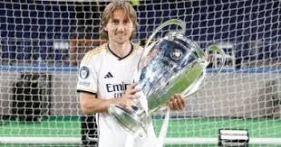 ريال مدريد يودع لوكا مودريتش بعد 13 موسمًا و28 لقبًا