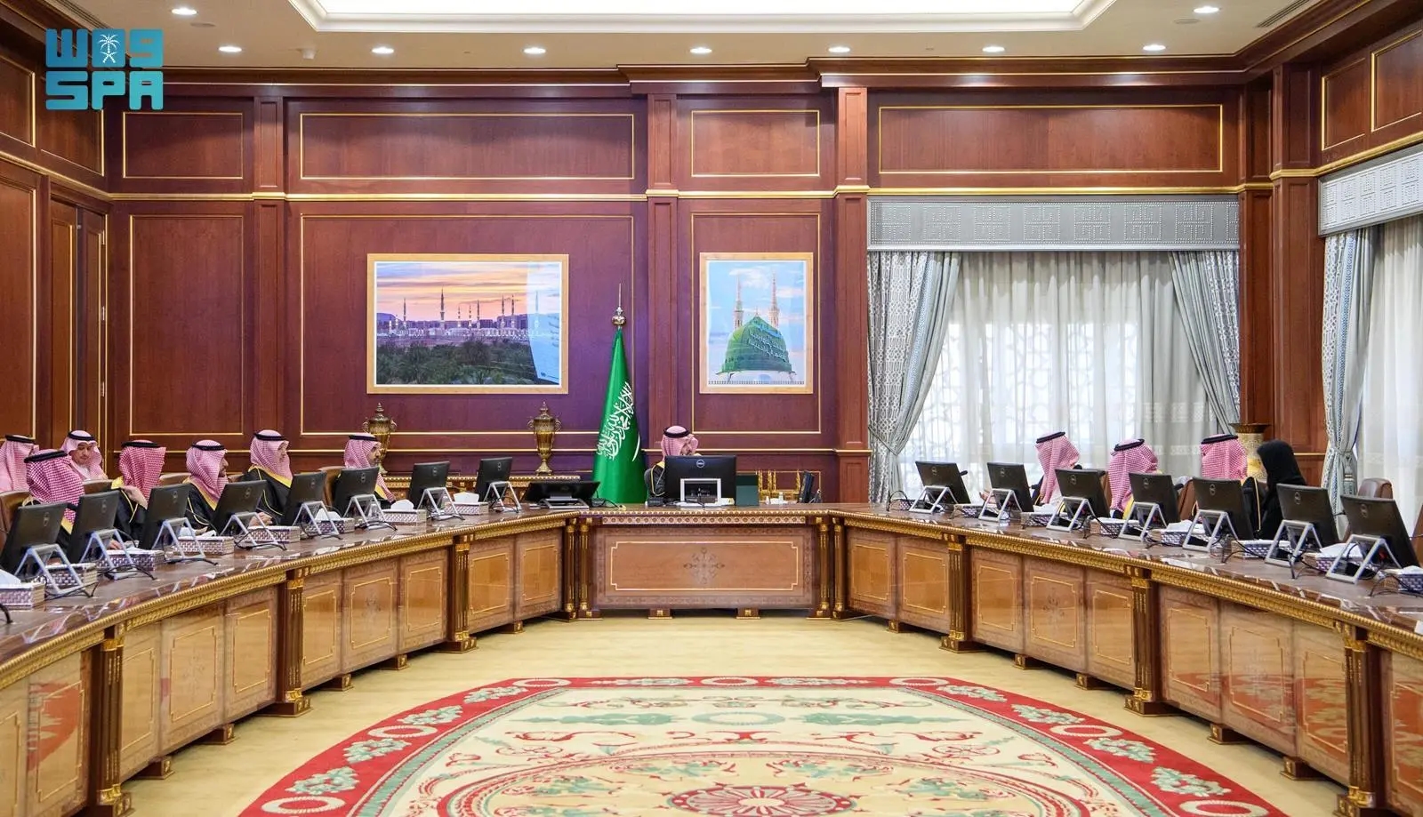 أمير المدينة المنورة يلتقي المشرف العام على البرنامج الوطني للتنمية المجتمعية في المناطق 'تنمية'