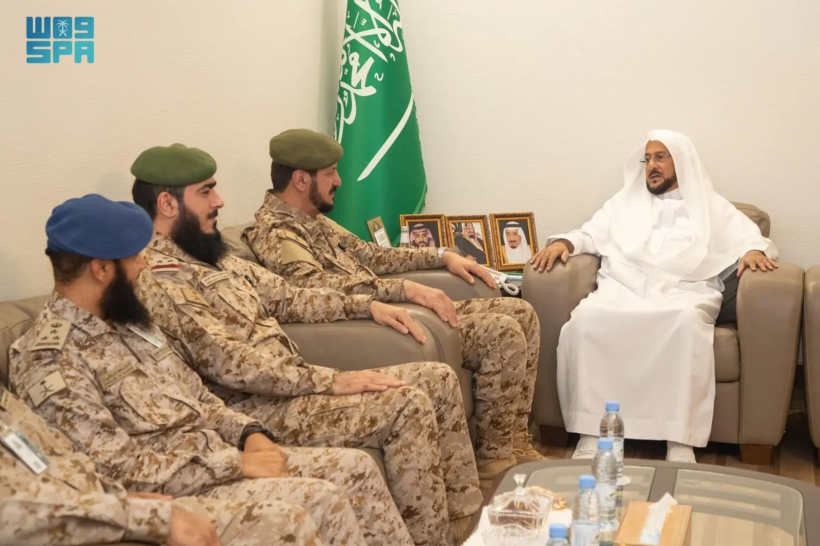 وزير الشؤون الإسلامية يستقبل وفدًا من إدارة الشؤون الدينية بالقوات المسلحة