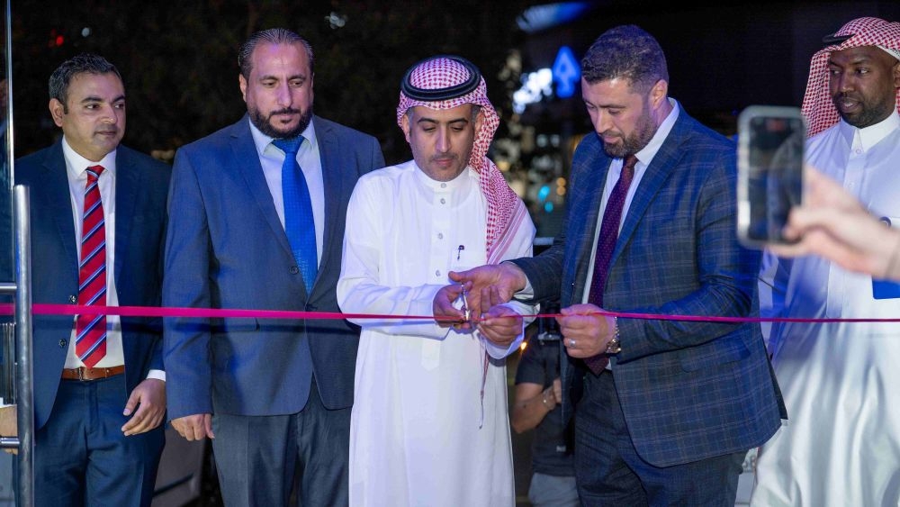 اليمني للسيارات تفتتح أول مركز متكامل لسيارات جايكو و أومودا