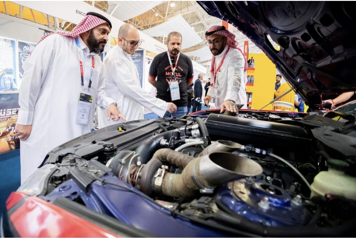 أوتوميكانيكا الرياض 2025 يسلط الضوء مخاطر المنتجات الرخيصة في سوق العناية بالمركبات بالمملكة