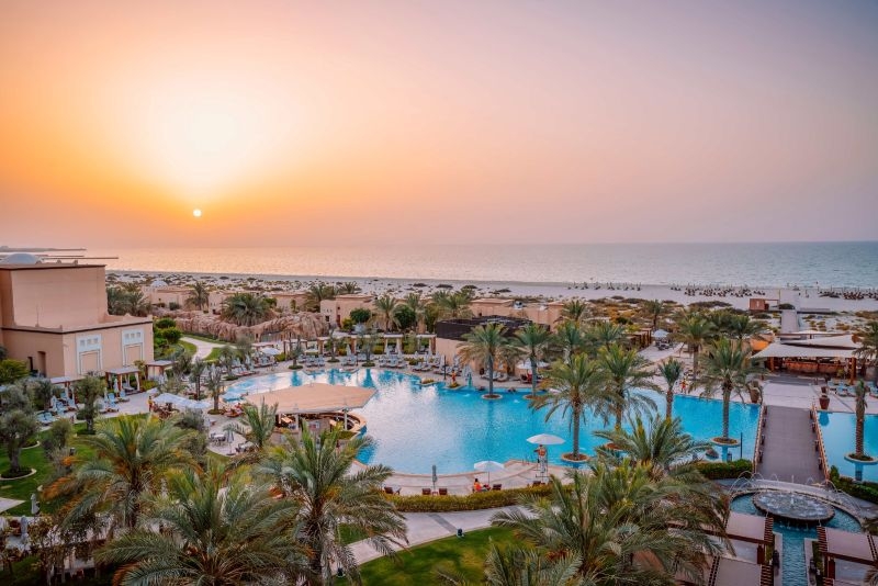 Rotana Books Oracle Cloud to Boost its Hotel Operations