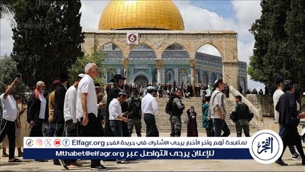 صلوات تلمودية ورقصات استفزازية من الإسرائيليين.. ماذا يحدث بالمسجد الأقصى المبارك؟