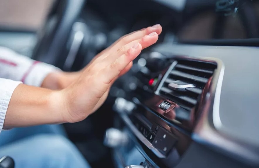 ✅ نصائح فعالة لتبريد السيارة بسرعة في ظل موجات الحر المرتفعة