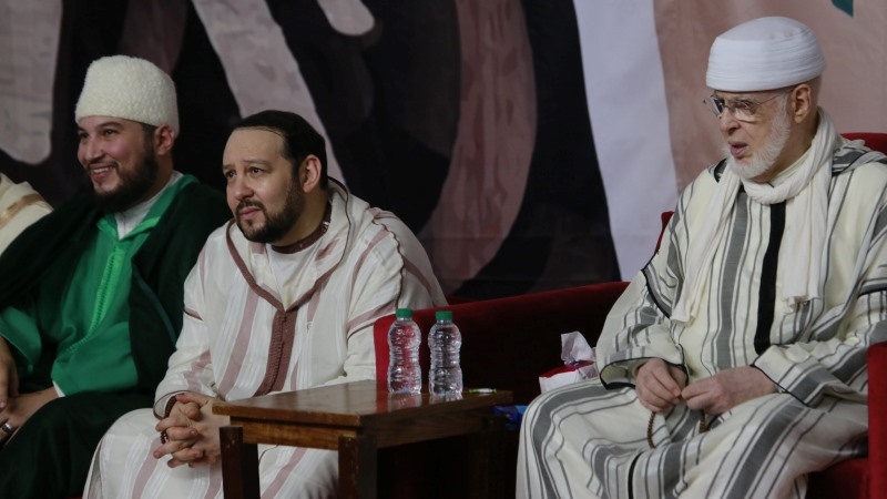 ✅ منير القادري بودشيش يسلم قيادة الزاوية لأخيه معاذ حفاظا على تماسكها