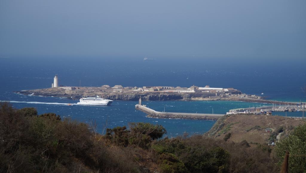 العواصف تُعرقل حركة السفر بين طنجة والجزيرة الخضراء عبر خط طنجة