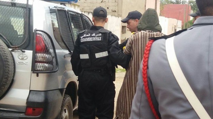 درك الحسيمة يوقف مروجًا خطيرًا للكوكايين بإمزورن