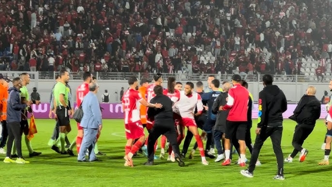 اتحاد طنجة يخرج ببلاغ حول ما حدث عقب مباراة الوداد