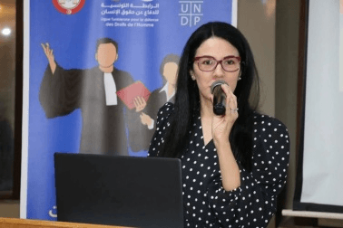 مريم كلوز تقدم مداخلة في مسامرة رمضانية بعنوان "المحاماة والمساعدة القانونية"