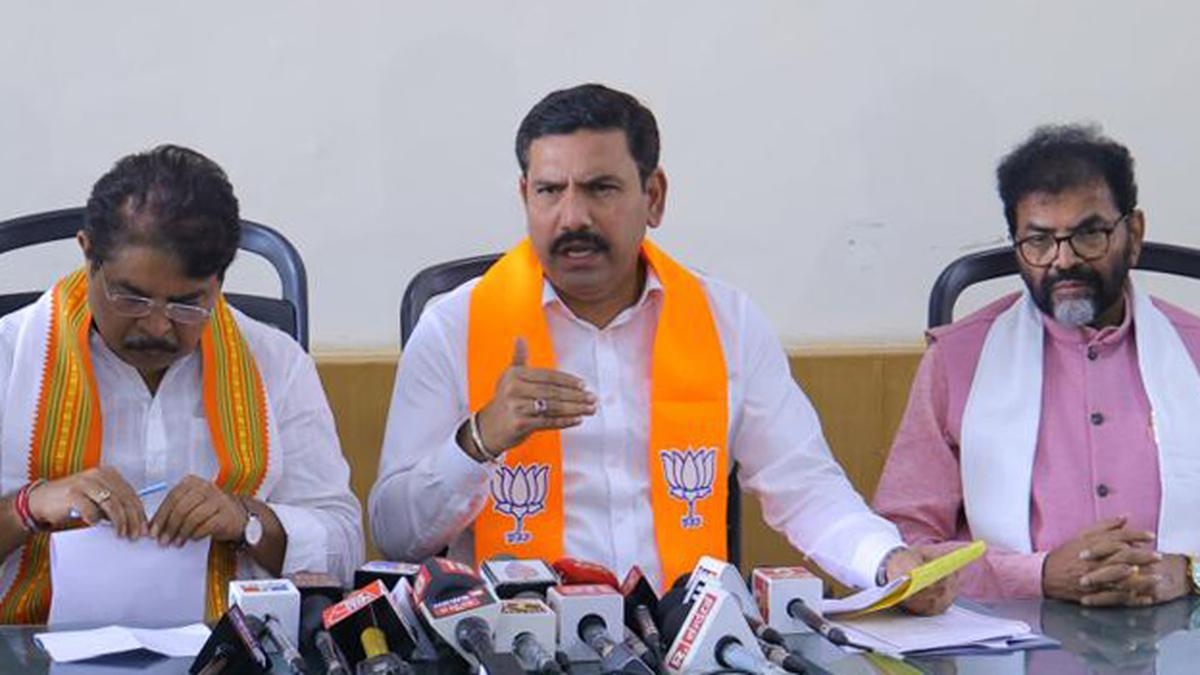 Bengaluru stampede: BJP demands resignation of CM, Dy. CM and Home Minister on moral grounds
