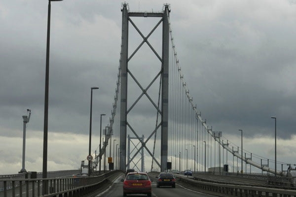 Forth Road Bridge closed due to Greenpeace protest