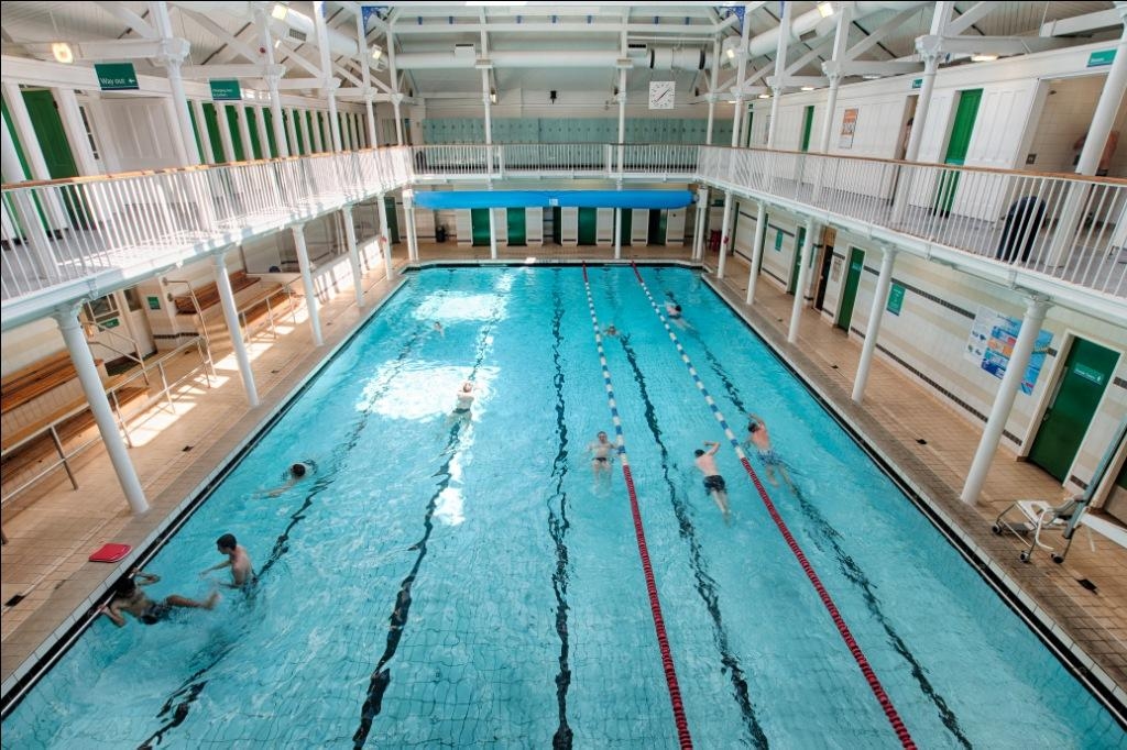 Free lifeguard training offered to young people in Edinburgh