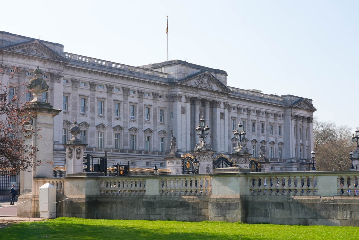 King's Birthday Honours include more than one hundred Scots