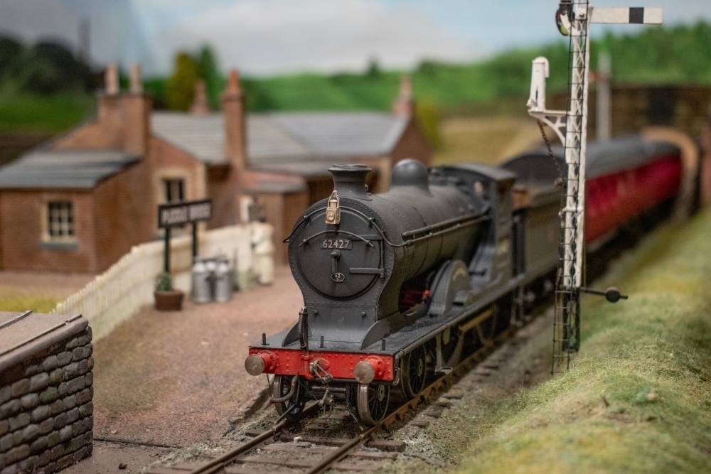 Edinburgh Model Railway Club roll into new clubroom
