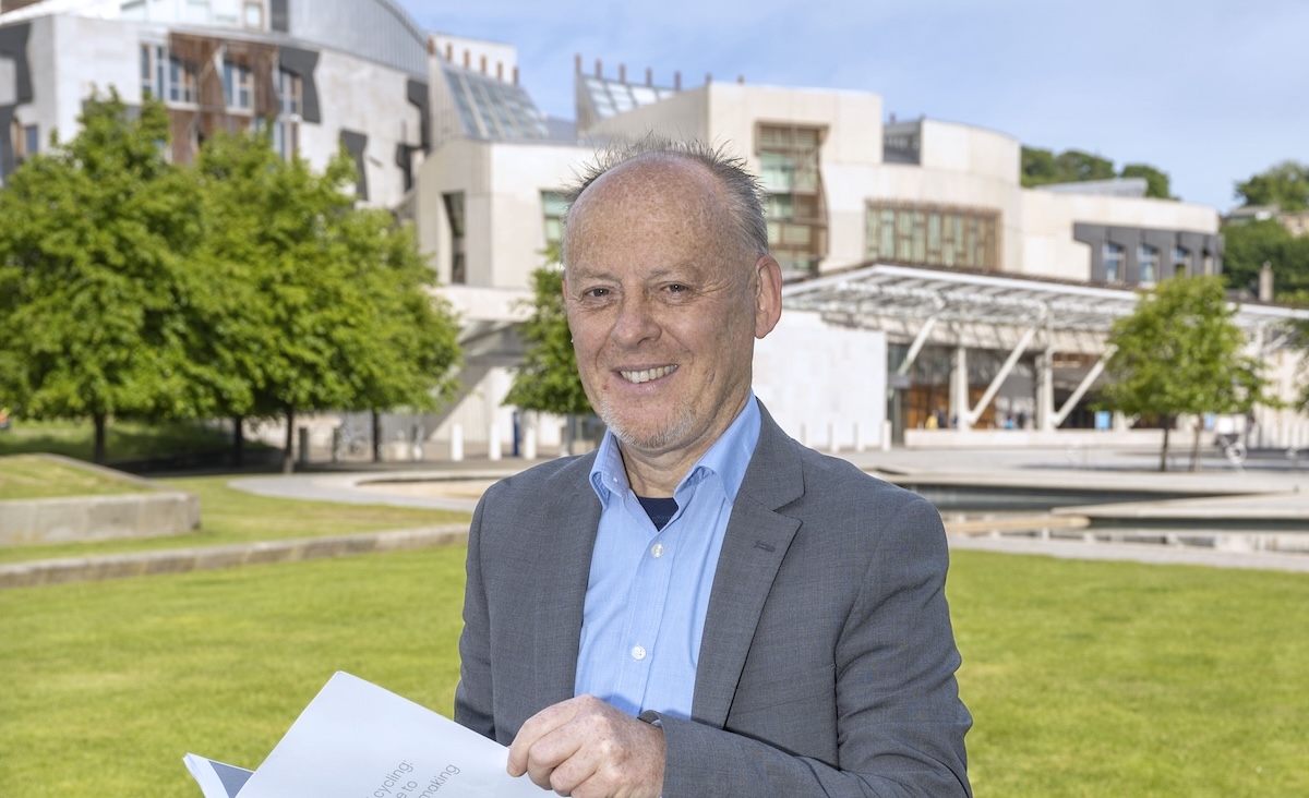 Transport expert awarded public health scholarship