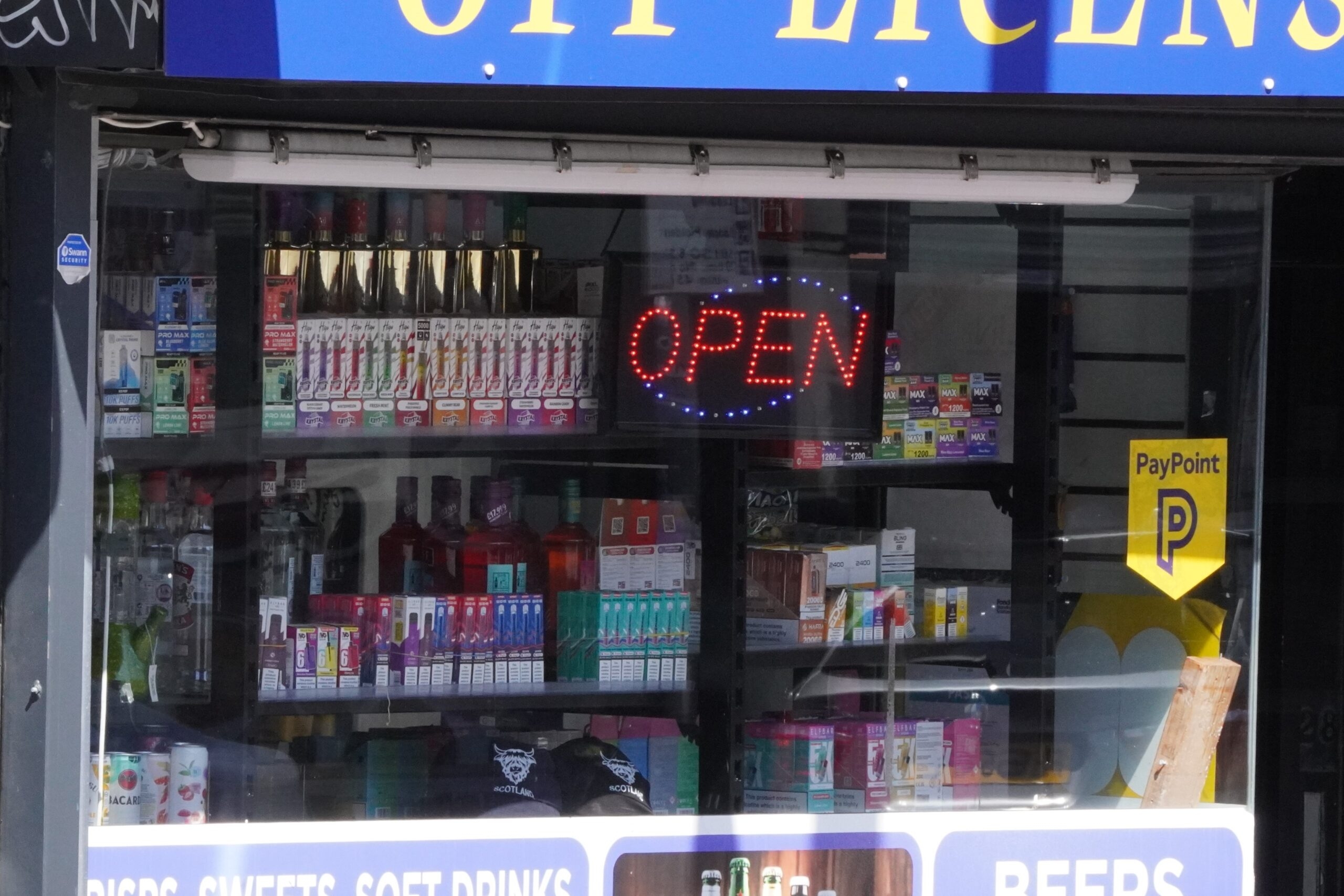 Shops across Edinburgh still selling single use vapes despite ban
