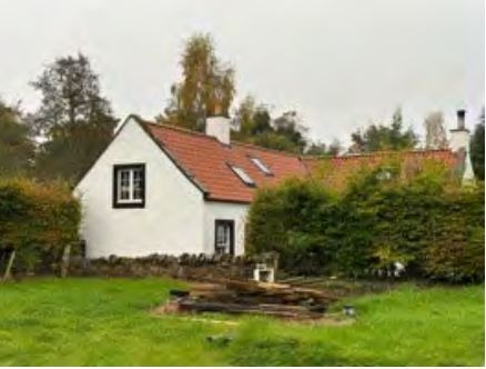 Cottage owner told to delay extension until after nesting season