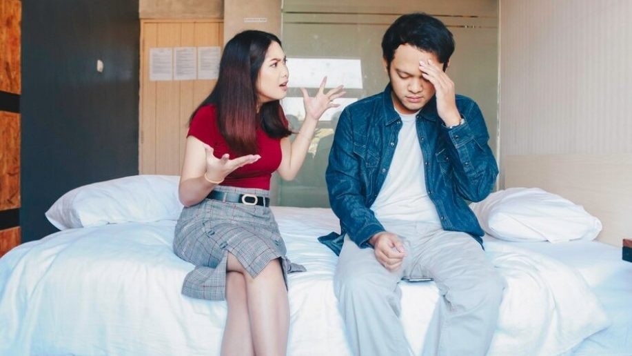 Money habits that stop couples from destroying their relationship over cash