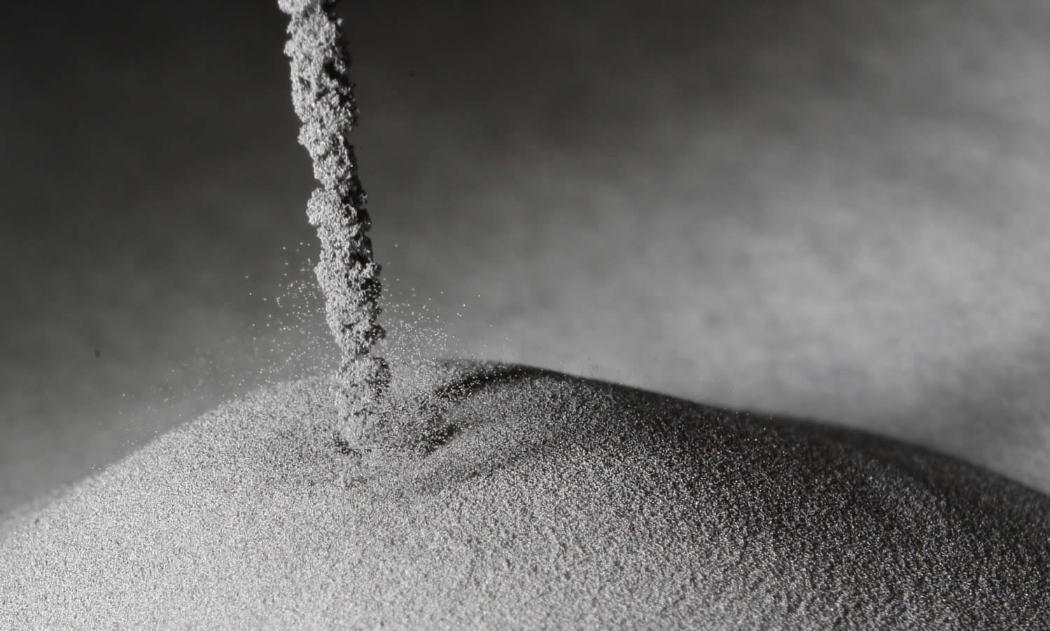 PyroGenesis Expands into Europe with First Titanium Powder Order