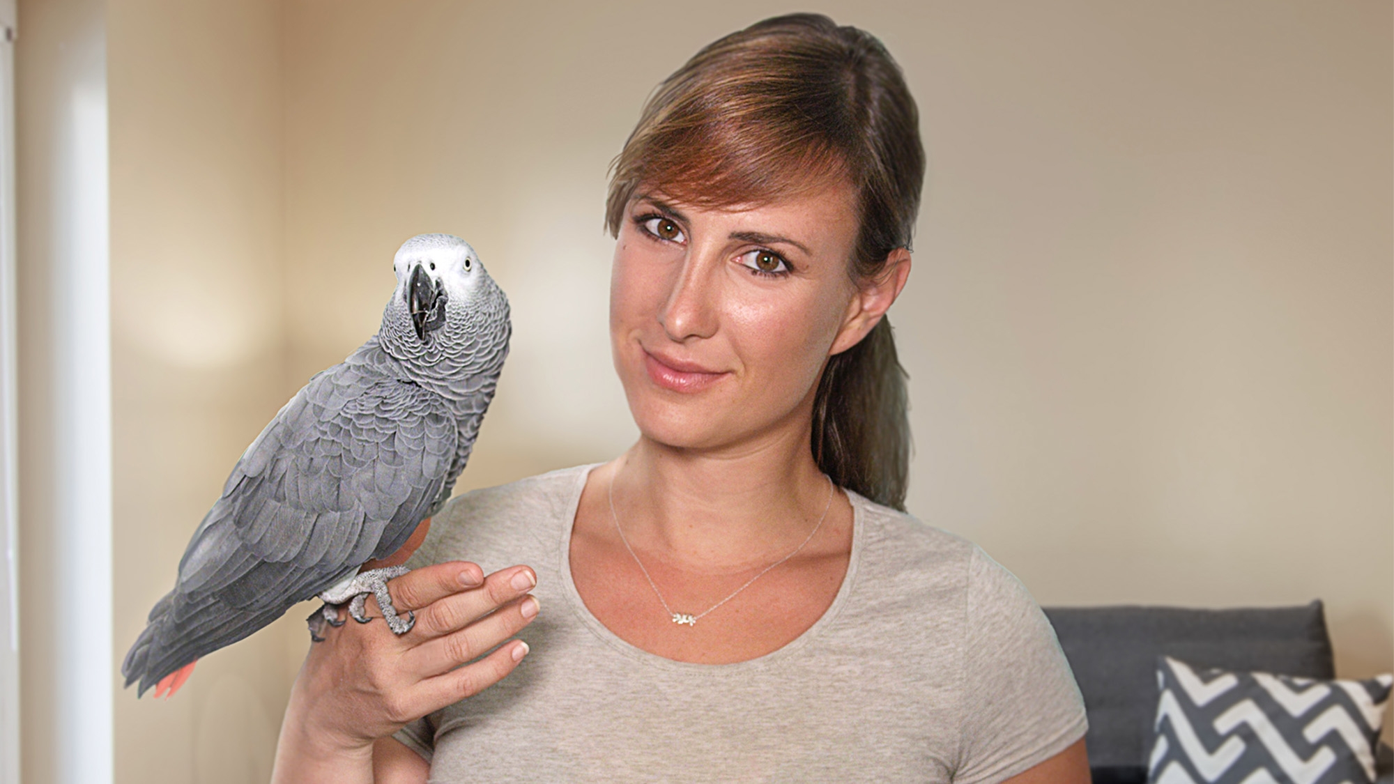 Study: More Single Millennials Settling For Parrot Who Can Dial 911