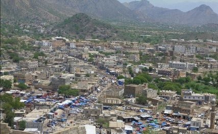 مليشيا الحوثي تقتل شاباً إثيوبياً بنيران قناصة في مريس الضالع