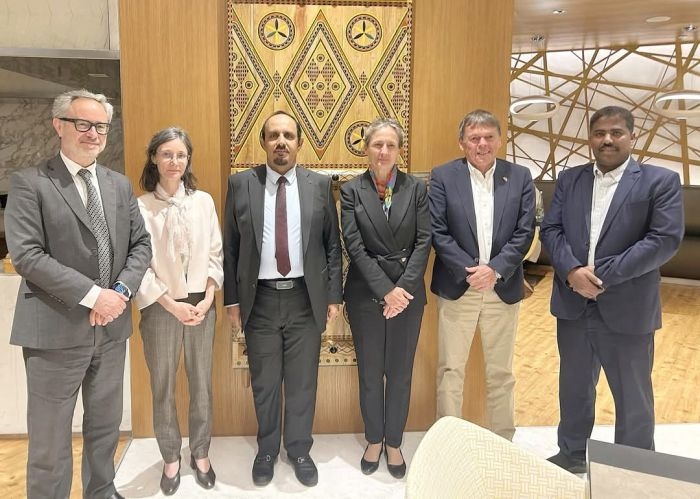 محافظ حضرموت وبعثة الاتحاد الأوروبي يناقشان جهود تعزيز الاستقرار والحوار