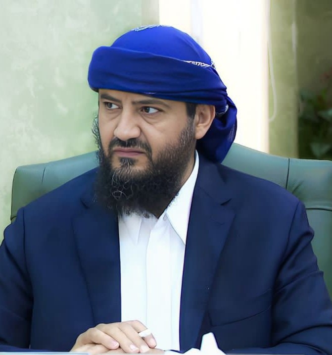 اللواء المحرّمي يعزّي بوفاة الشيخ عبدالرحمن حجري