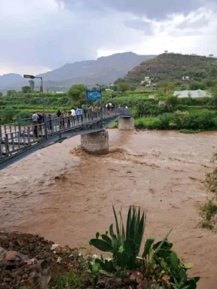 مليشيا الحوثي تسرق جهود أهالي النادرة وتحوّل مشروعاً تنموياً إلى أداة طائفية
