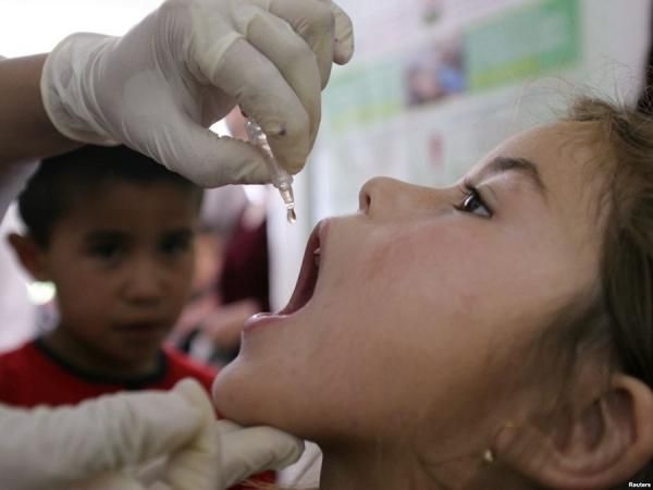 3.4 مليون جرعة لقاح شلل الأطفال تصل مطار عدن