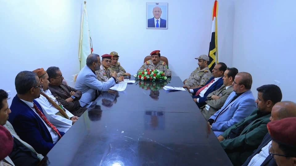 وزير الدفاع يطّلع على أوضاع القضاء العسكري في مأرب ويوجه بتسريع البت في القضايا