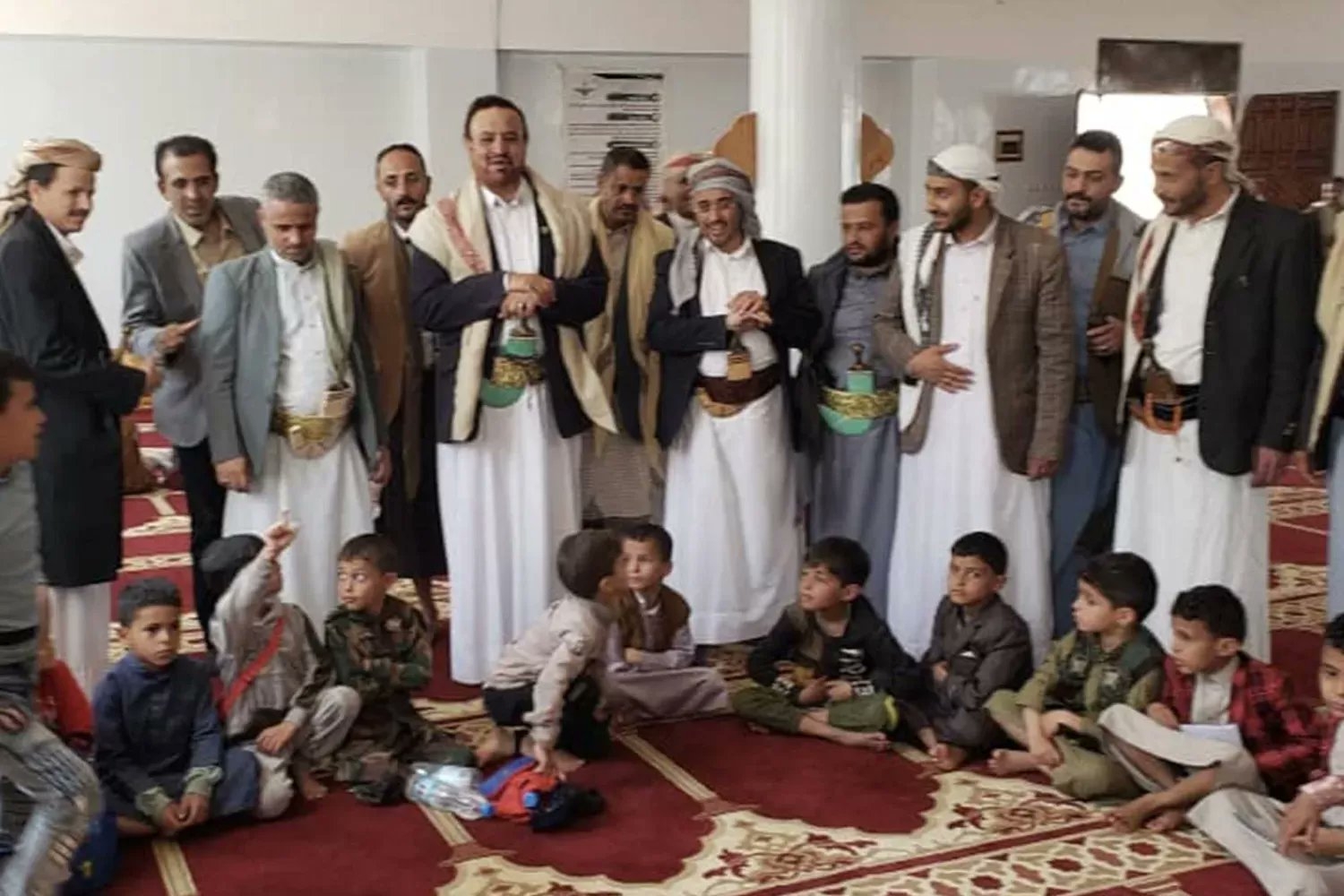 سكان في صنعاء يغلقون مراكز تجنيد حوثية بعد فقدان أطفالهم في جبهات القتال