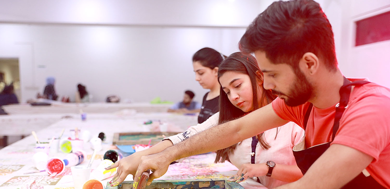 Best Fashion Designing University in Karachi