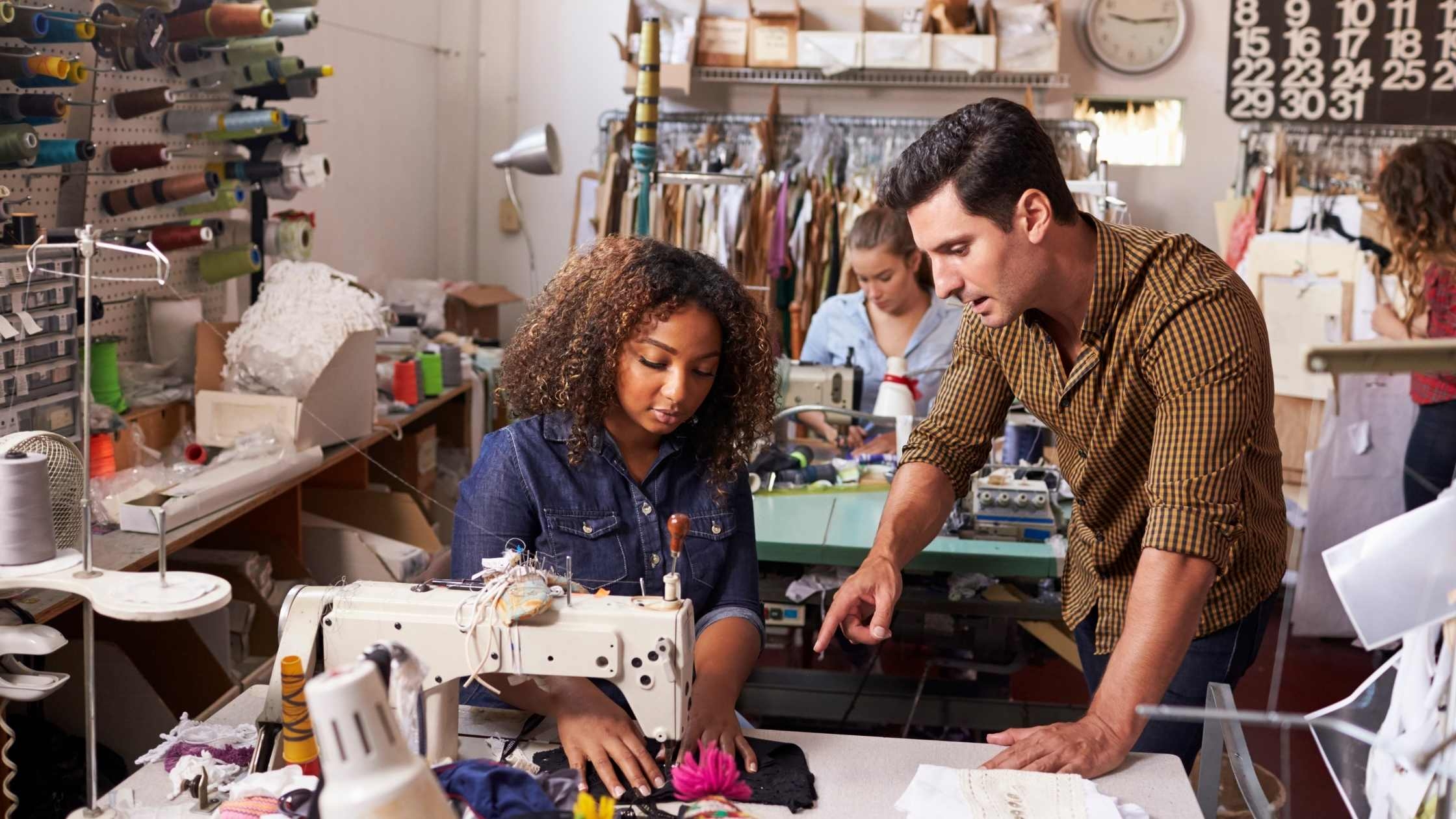 Top 10 Tips for Choosing the Right Clothing Manufacturer: How to Evaluate a Garment Factory or Clothing Factory